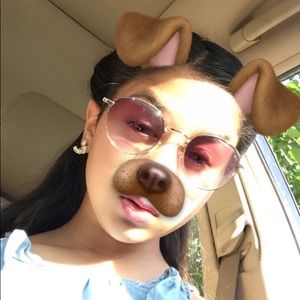 Meet your Posher, Ariana